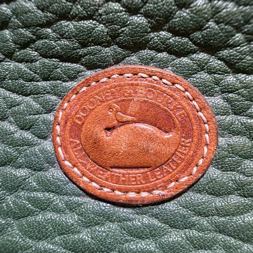 RARE Vtg DOONEY & BOURKE Green KISS LOCK CHANGE/COIN PURSE British Tan Trim - Picture 2 of 12